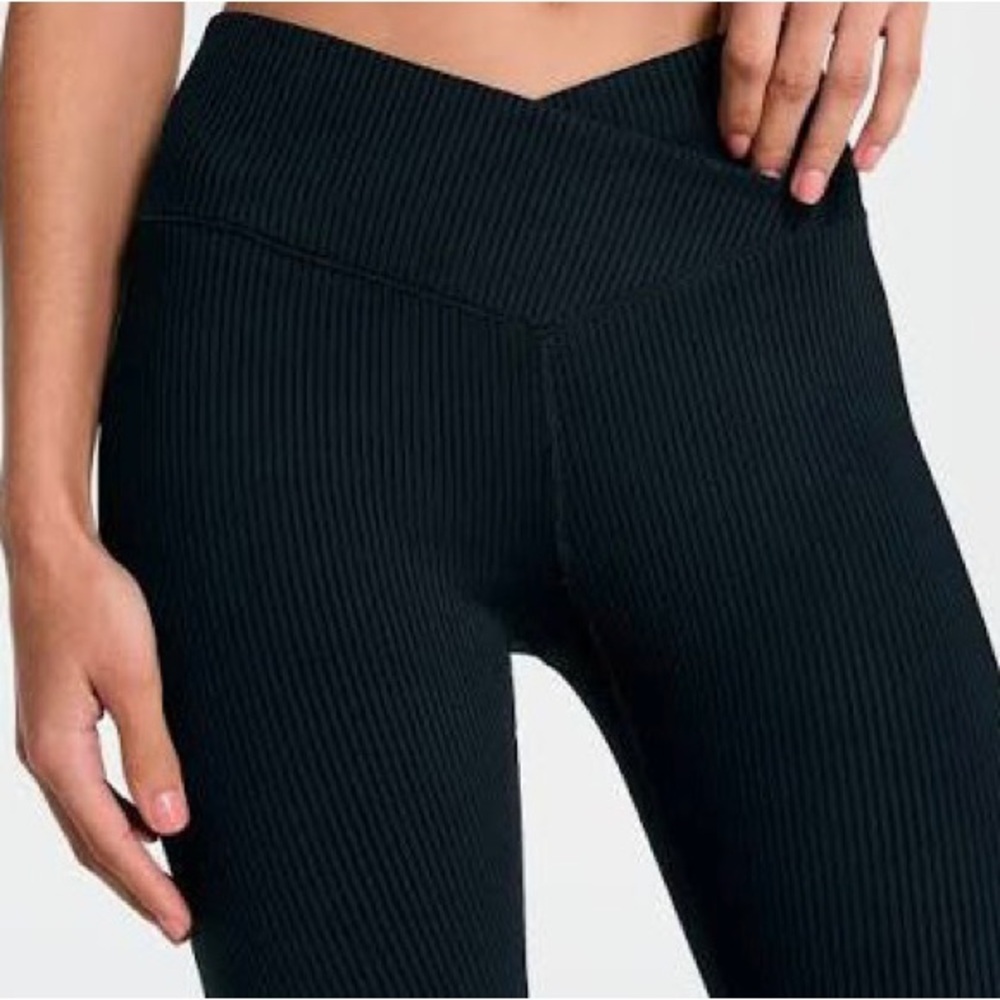 Aeropostale Black Ribbed Leggings
